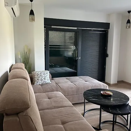 Pervan Large Апартаменты