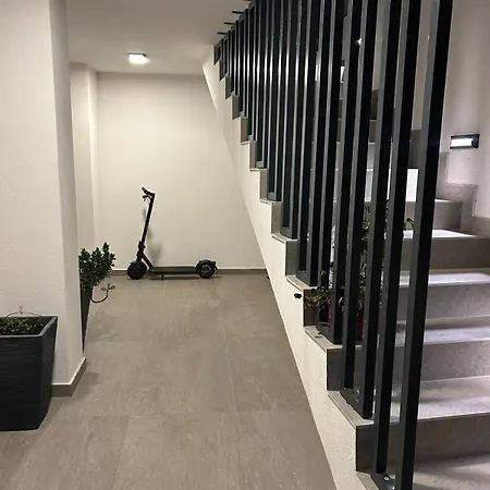 Pervan Large Apartamento *