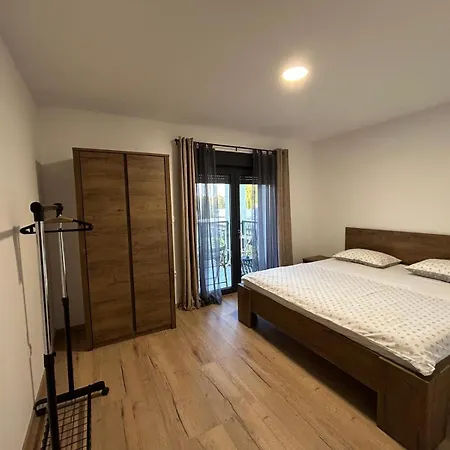 Pervan Large Lejlighed Čapljina