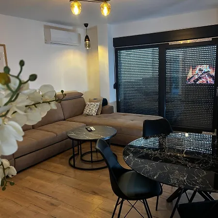 Pervan Large Apartment